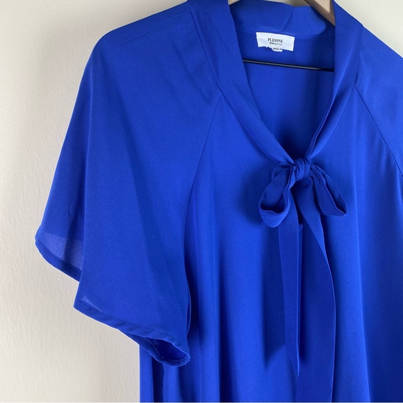 Pleione Flutter Sleeve Bow Tie Front Blouse Size XL Cobalt Blue - Picture 5 of 13